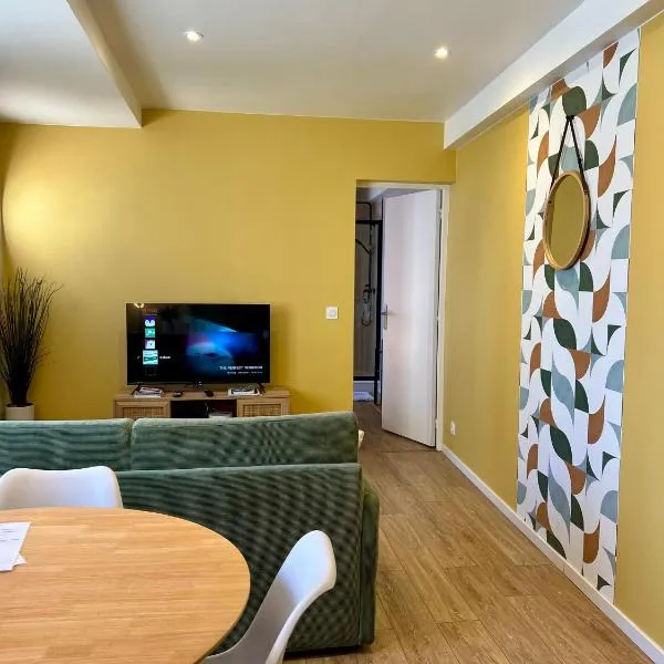 La Cabine ménage et linge inclus, hotel en Dieppe