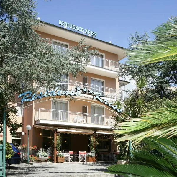 Residence Hotel Kriss, hotell sihtkohas Deiva Marina