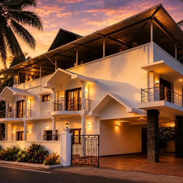 Manomayi - Private 4500 Sqft Luxury Duplex Villa - 5 Min Walk to Beach - Mangalore, hotel in Mangalore