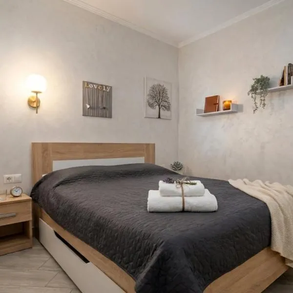 Апартаменти в новобудові в ЖК Фамілія, hotel v destinaci Kulʼparkuv