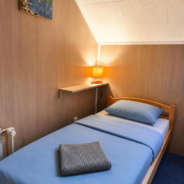 Hostel Suzzzy, hotel v destinaci Novska