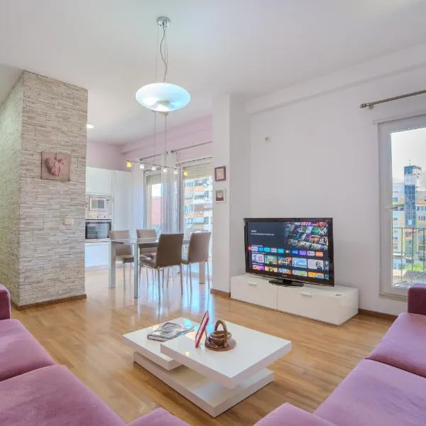 Valeur Penthouse Tirana City Center, khách sạn ở Tiranë