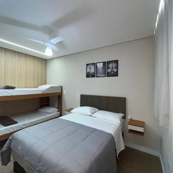 Hostel Pouso Gru - Translado Aeroporto Gru grátis, hotel din Guarulhos