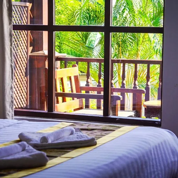 Namkhan Riverside Hotel, hotel di Luang Prabang
