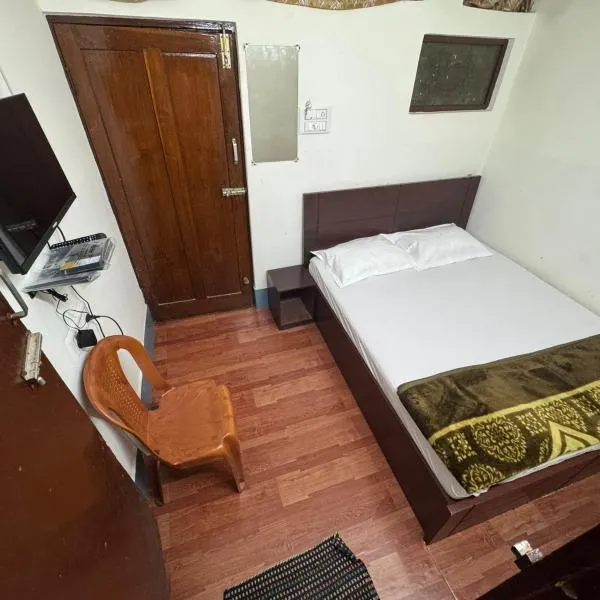 New Sampath Deluxe Rooms, hotel di Bangalore