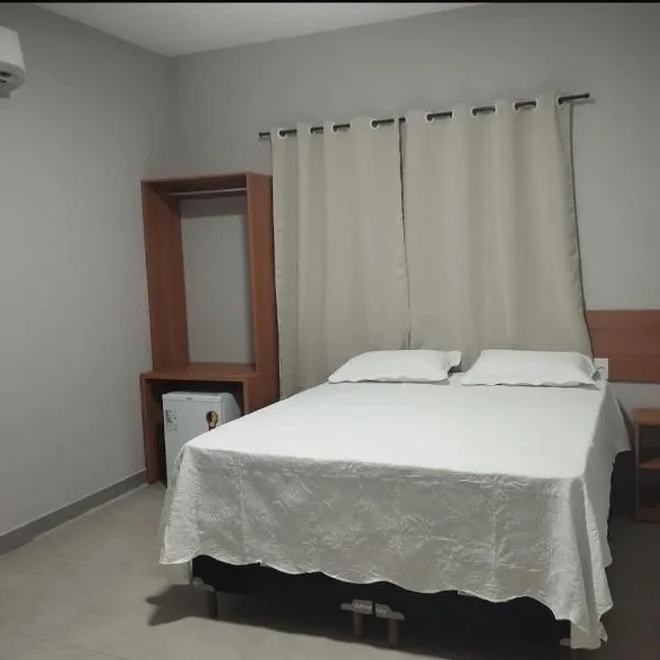 Hotel Paris, готель у місті Balsas
