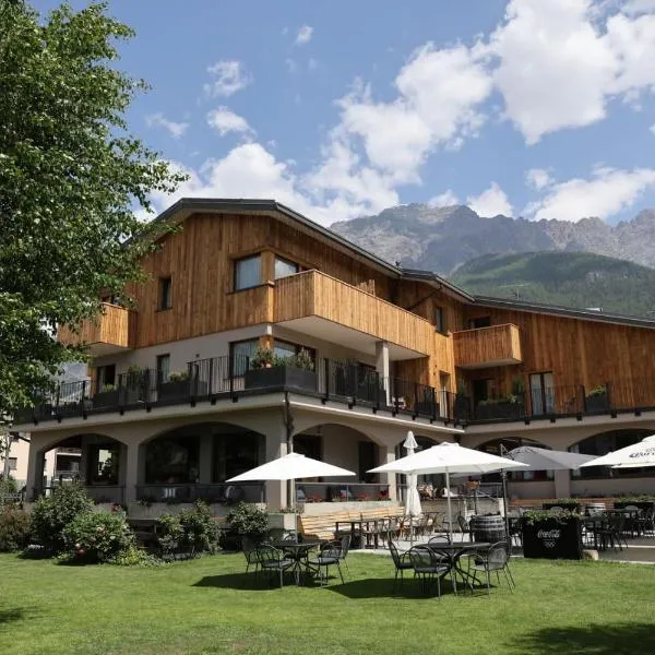 Hotel Nevada, hotel v Bormiu