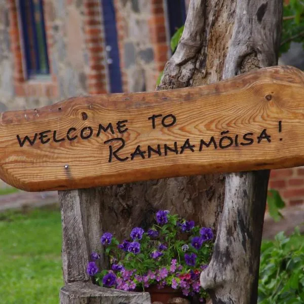 Rannamõisa Puhkeküla, hotell Rannas