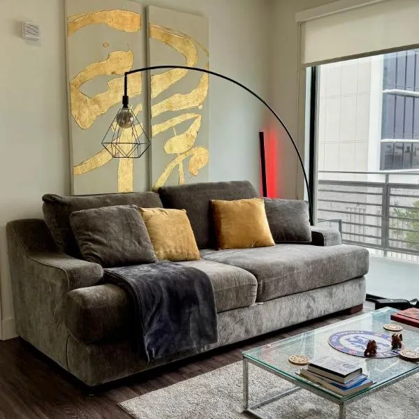 Beautiful Penthouse in the Heart of Santa Monica, hotel in Los Angeles