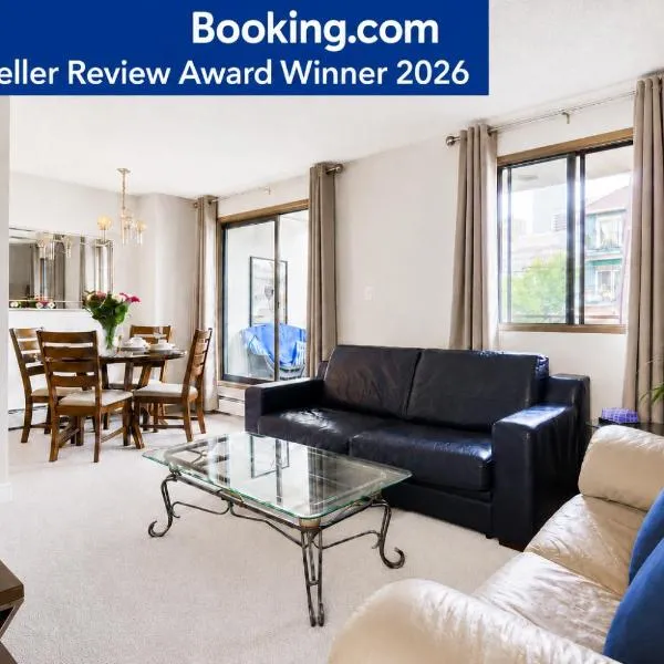 Entire Downtown Condo steps to Stampede and BMO with Parking, 1,5 hrs to Banff, hotel u Calgariju