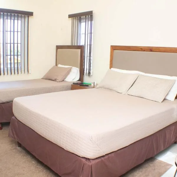 The Vista Inn Studio #2, Hotel in Falmouth