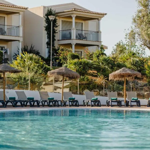Vale da Lapa Village Resort, готель у місті Карвоейру