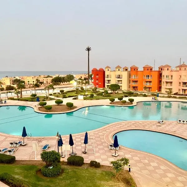 Porto El Sokhna Water Front For Familis, hotel di Ain Sokhna