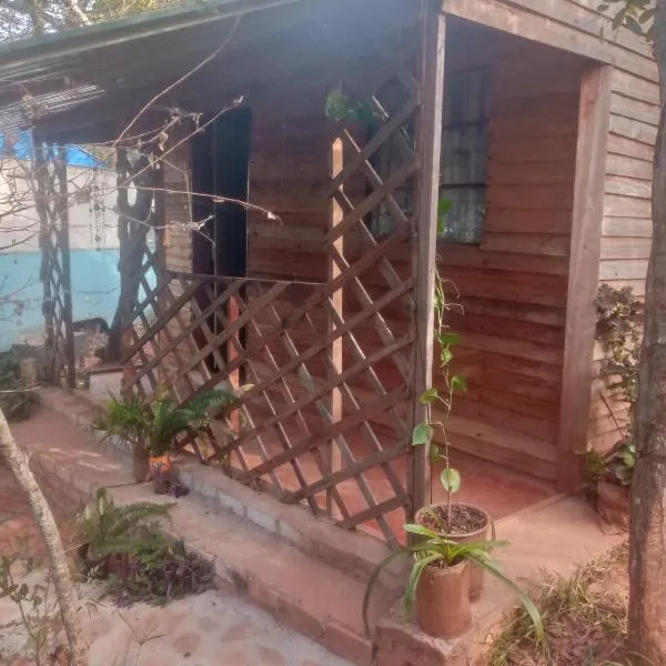 Weaver's Nest Backpackers Accommodation, hotel di Masvingo