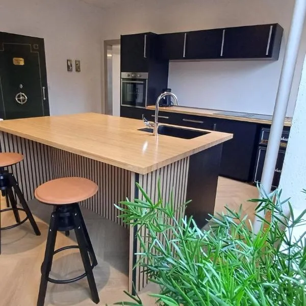Unique and luxurious apartment in Aalborg City, ξενοδοχείο σε Άλμποργκ