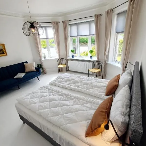 Exclusive Luxury Apartment with free private parki, ξενοδοχείο σε Άλμποργκ