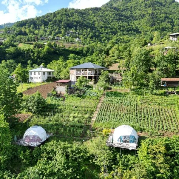 Glamping Machakhela 2, hotel din Ch'ik'unet'i