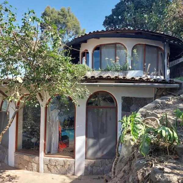 House in paradise garden, hotel a San Pedro La Laguna
