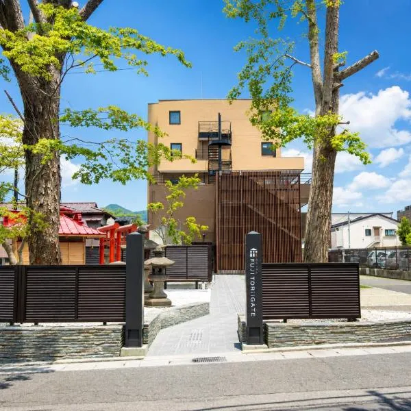 HOTEL FUJi TORiiGATE ホテル富士トリイゲート, отель в городе Фудзиёсида