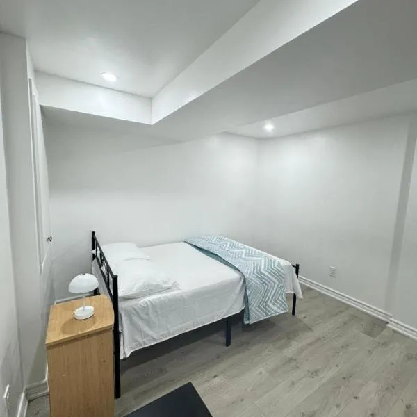Nice Comfy Rooms, hotell i Toronto