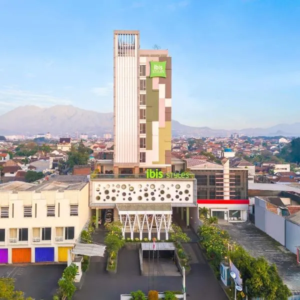 Ibis Styles Malang, hotel en Malang