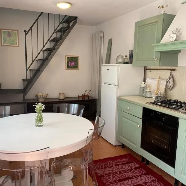 Orchidea Romantic Apartment Valvestino,位于Capovalle的酒店