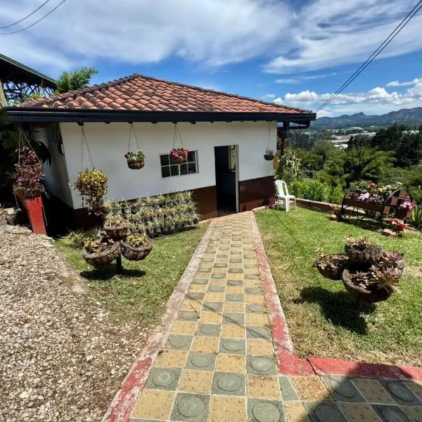 Hostal Inn II Rionegro, готель у місті Ріонегро