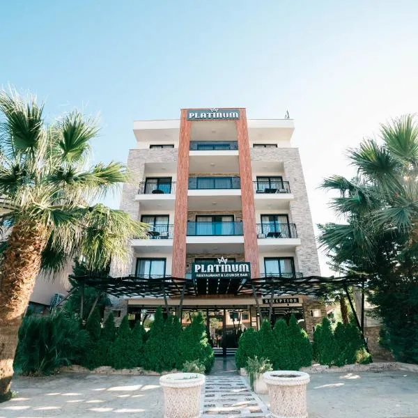 Hotel Platinum Lux, hotel u Ulconju