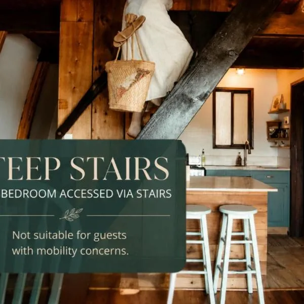 Jade Resort-Oceanfront Suites in Gowlland Harbour, Hotel in Heriot Bay