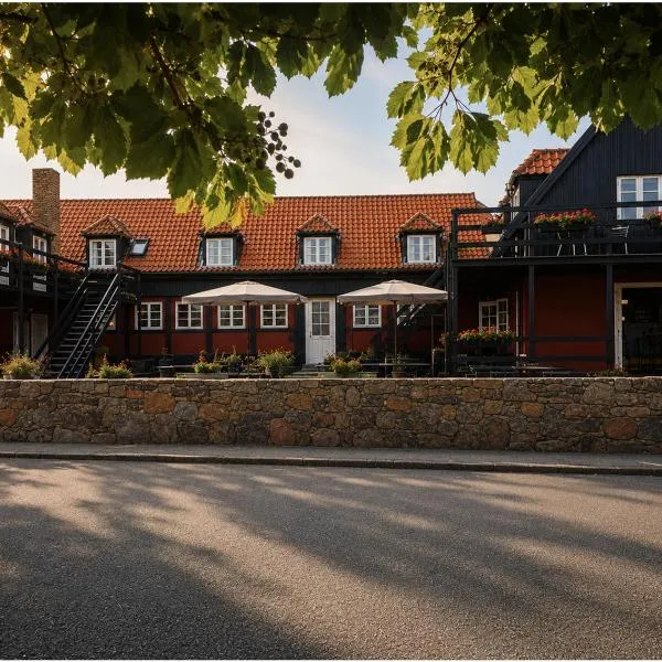 Klippen Hotel - Skt Jørgens Gaard, hotel di Gudhjem