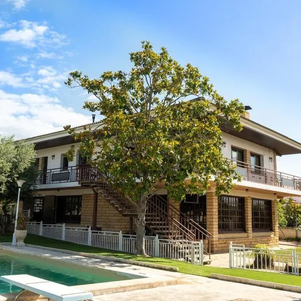 Villa en Tarragona, hotel Torregasa városában