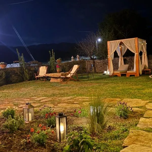 PETRASTERO Mountain Retreat-Agrafa Greece، فندق في Vérnikon