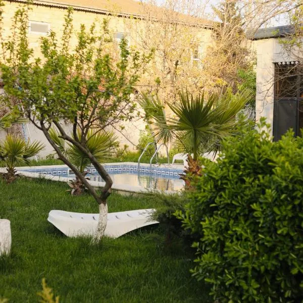Villa Verde Baku w Warm Pool, 4br, BBQ, Concierge, hotell i Baku