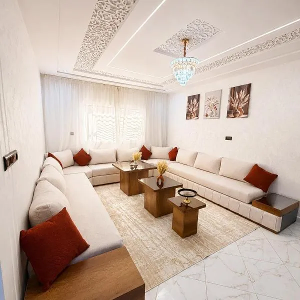 App Calme & Élégance avec Terrasse privée à Oujdaa, hotel di Oujda