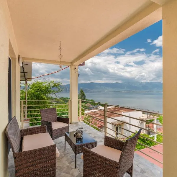 Apartments by Proshevi, khách sạn ở Star Dojran