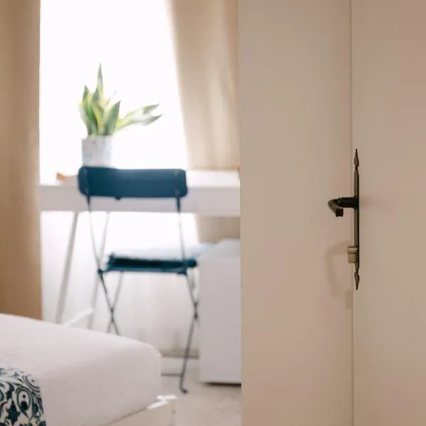 Arsana - Rooms & Apartments, hotel di Omis
