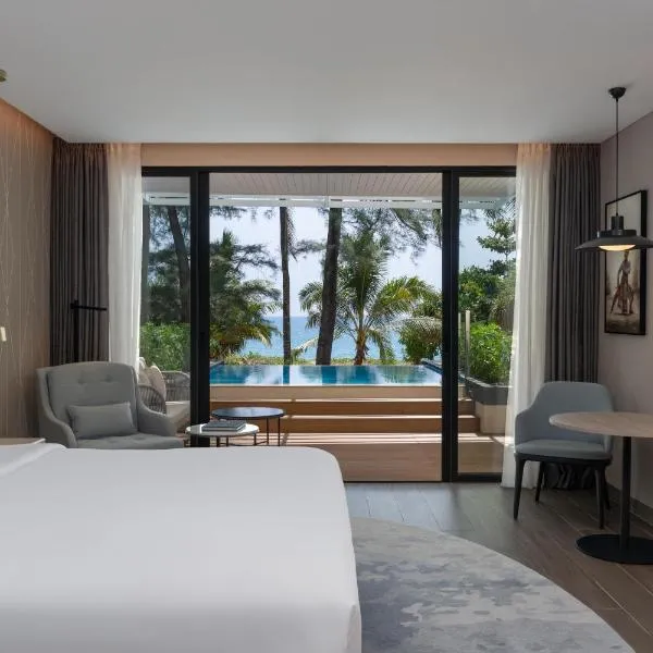 Radisson Blu Resort, Phuket Mai Khao Beach, hotel in Mai Khao Beach