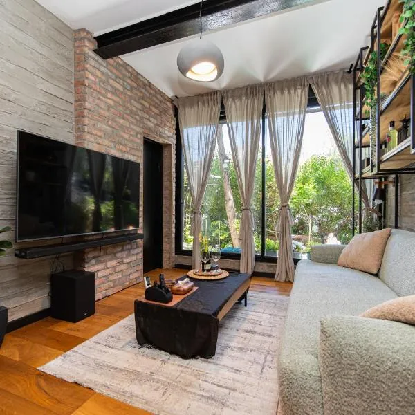 HaNadiv Garden Suite- Stylish Boutique Loft – hotel w mieście Hajfa
