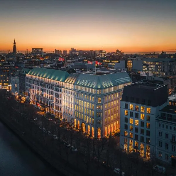 Fairmont Hotel Vier Jahreszeiten、ハンブルクのホテル