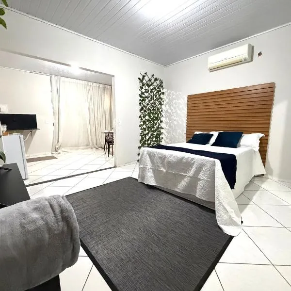 Suíte premium Ar , WI-FI e TV SMART, hotel Rondonópolisban