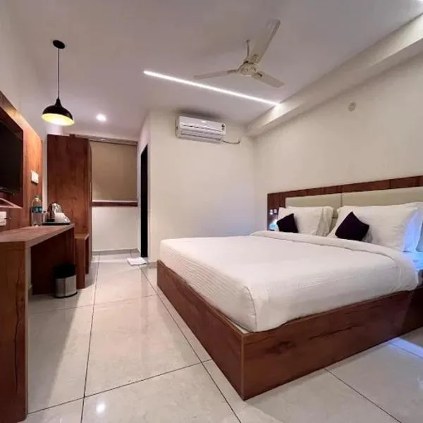 Hotel LIORA GRAND, hotel in Bangalore