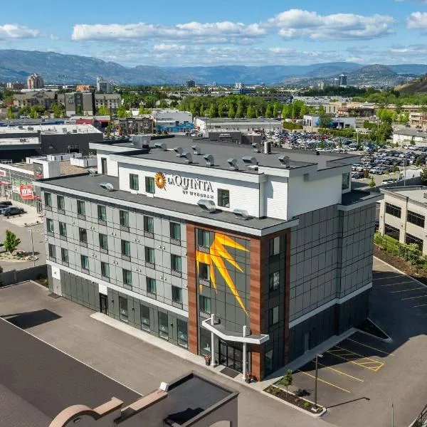 La Quinta Inn & Suites by Wyndham Kelowna BC, viešbutis Kelounoje