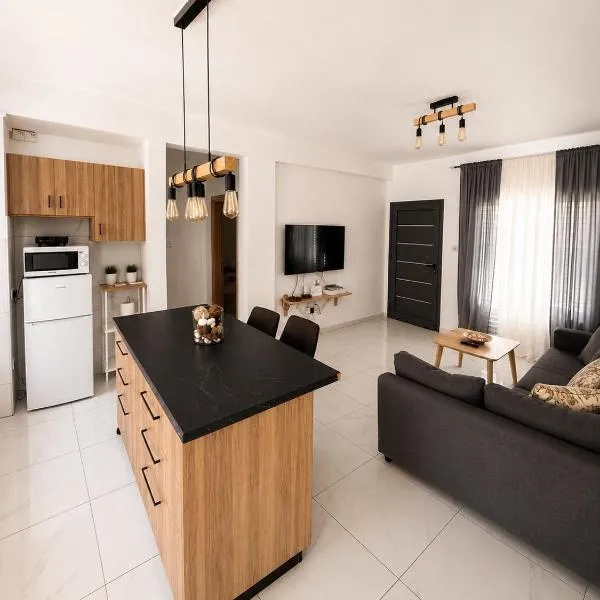 (L.I.H.8) Luxury Industrial House 8, hotel em Pafos