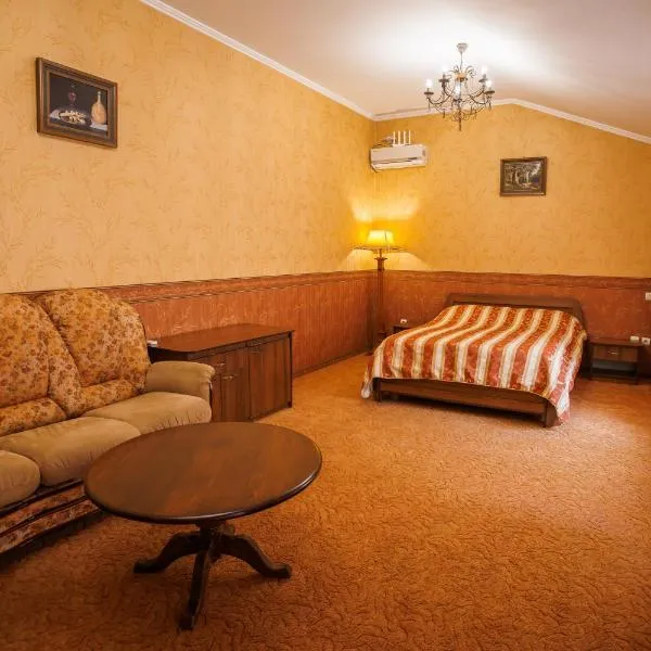 Avenue Hotel, hotel in Chernivtsi