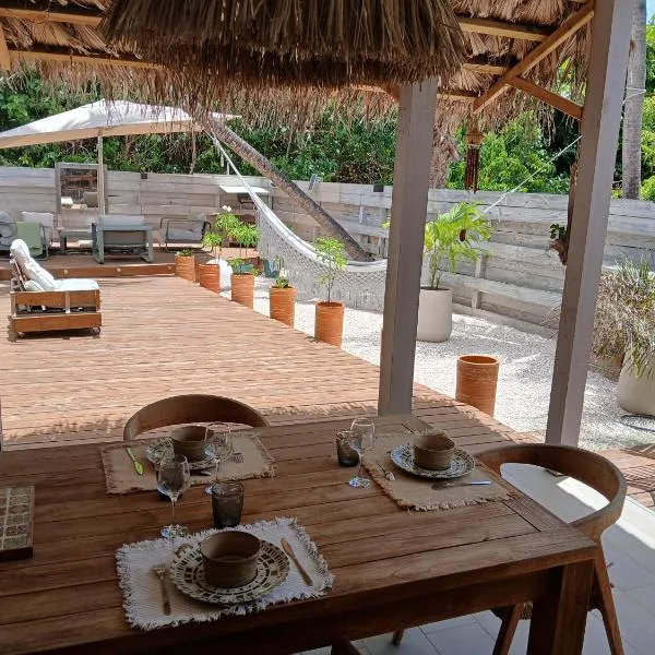 Villa Lola- Au cœur de la BO - 100m de la plage, cuve 800L, hótel í Orient Bay