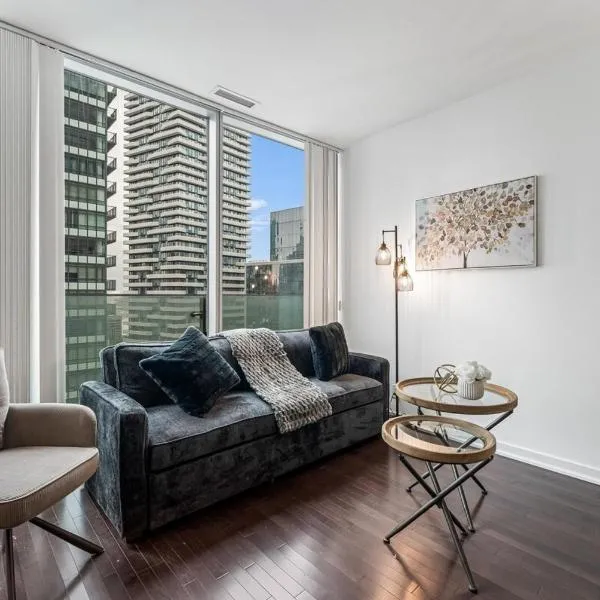 StayToronto - Skyline 1BR Escape by CN Tower - Sleeps 4 Guests, hotel Torontóban