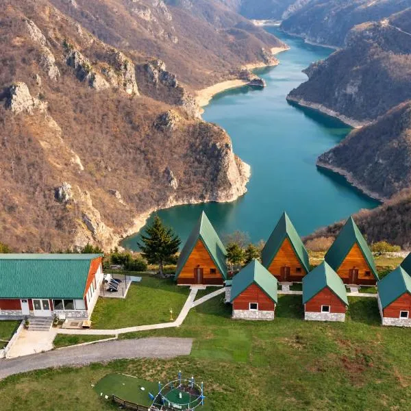 Rural Resort Tron Gold, hotel Plužinében