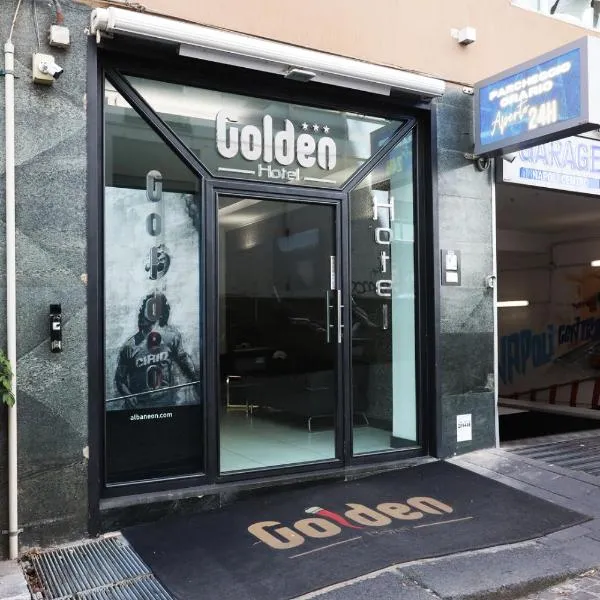 Golden Hotel: Napoli'de bir otel