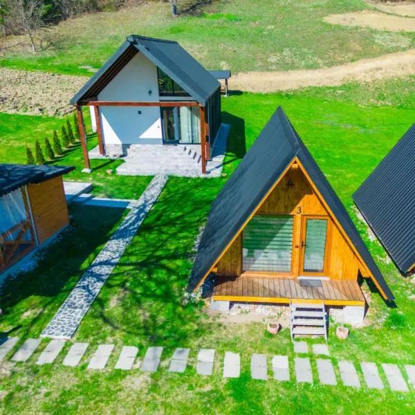 La Casute Piatra Teiului, hotel u gradu 'Poiana Largului'
