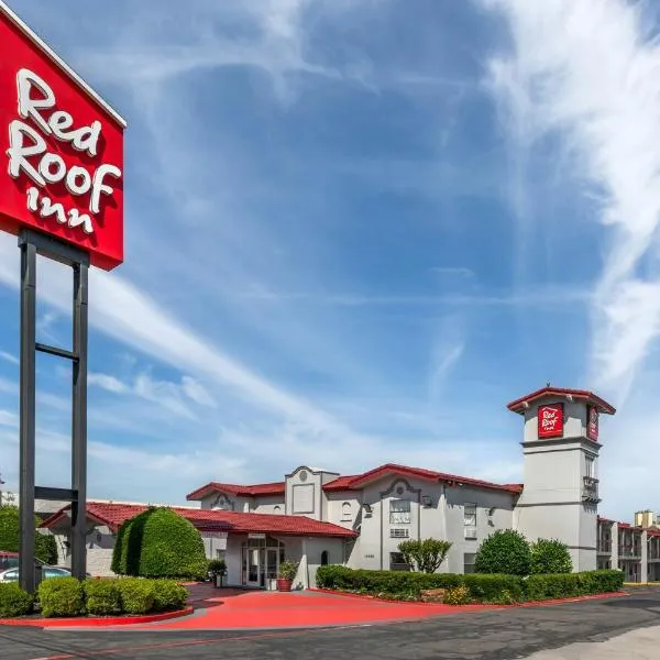 Red Roof Inn North Dallas - Park Central, hotelli kohteessa Dallas